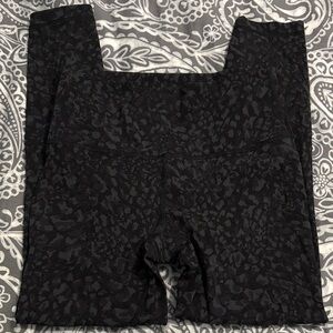 Lululemon wunder under 25” wild thing camo deep coal multi